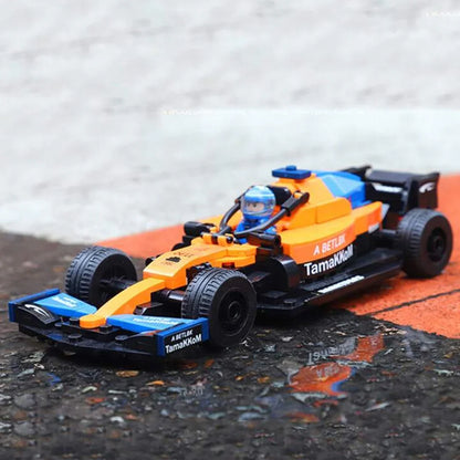 Compre Junto! Quatro miniaturas de Fórmula 1 + Quatro Pilotos de Corrida (Ferrari SF90, McLaren, Force India VJM10, Red Bull RB16B)