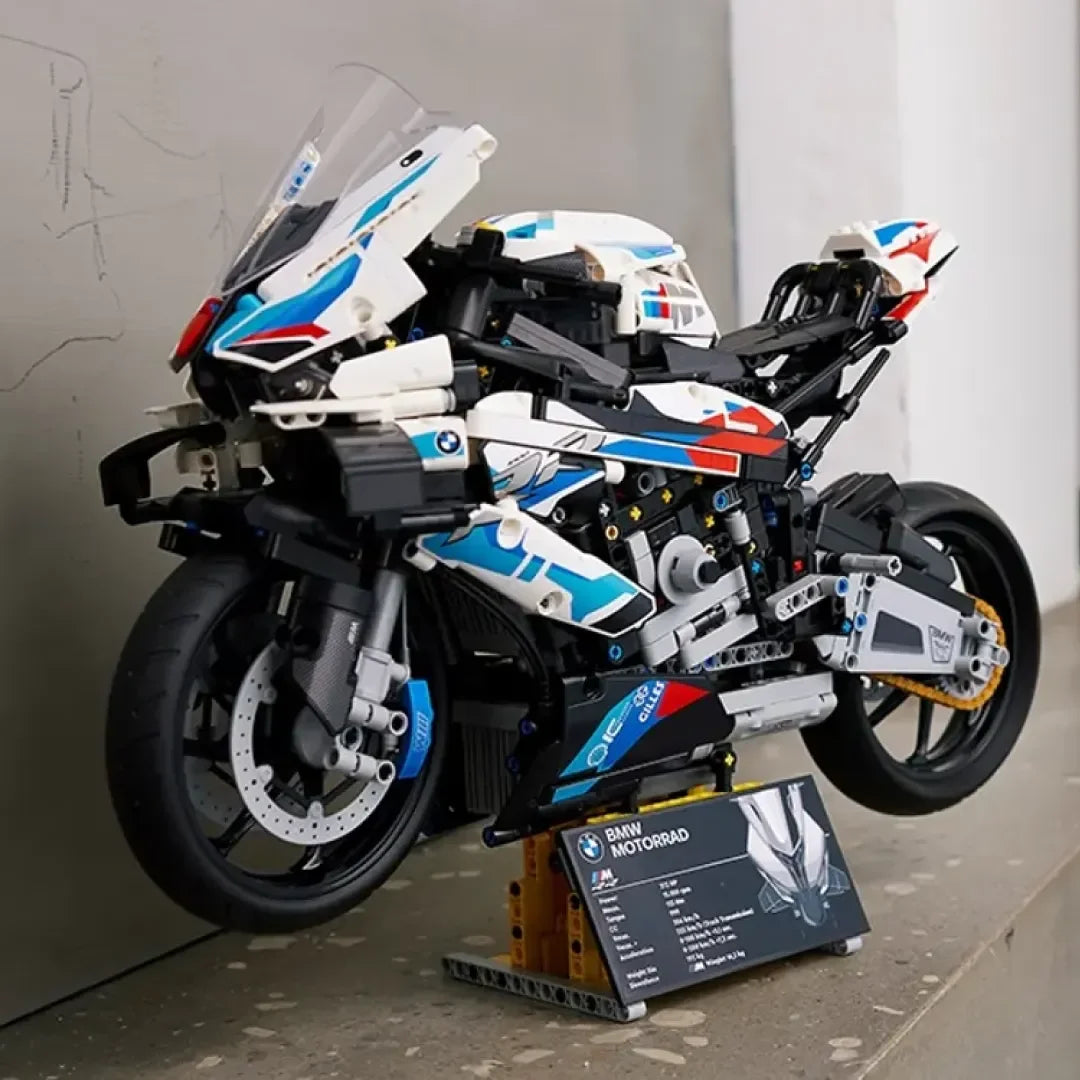 Compre Junto! Os Três Produtos Mais Vendidos (BMW M1000 RR, Mercedes AMG W14, Porsche 911 RSR)