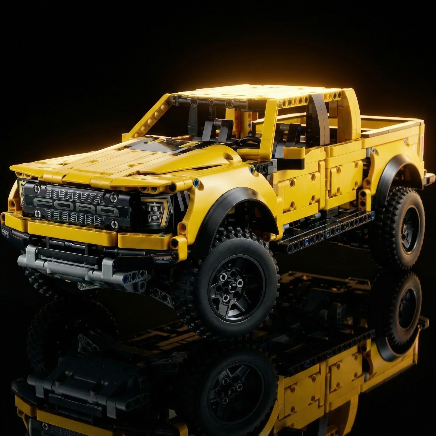 Ford F-150 Raptor Amarelo (1379 peças)