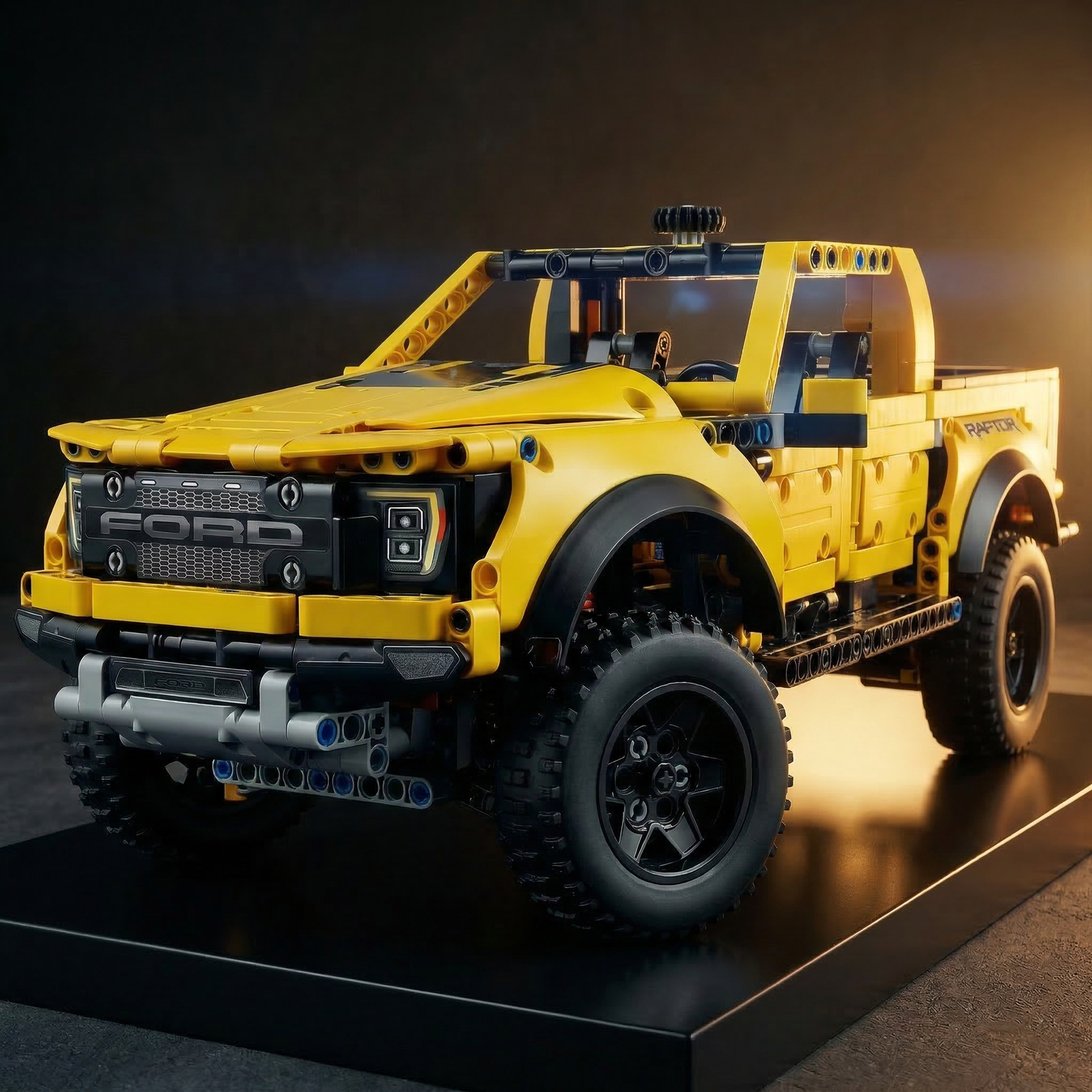 Ford F-150 Raptor Amarelo (1379 peças)