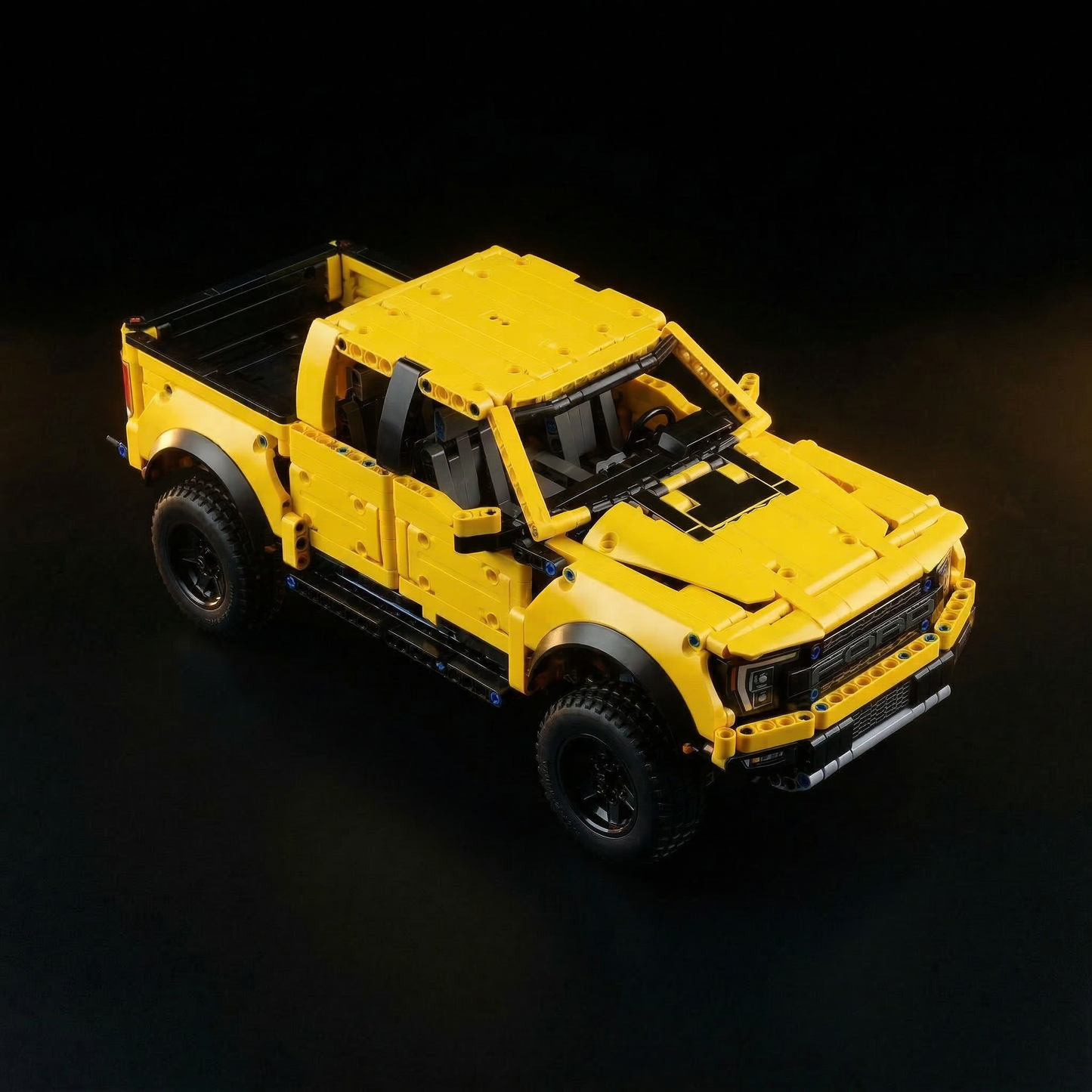 Ford F-150 Raptor Amarelo (1379 peças)