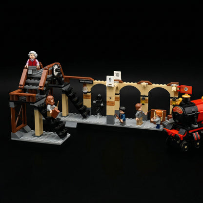 Harry Potter - Expresso de Hogwarts e Plataforma 9¾ (801 peças)