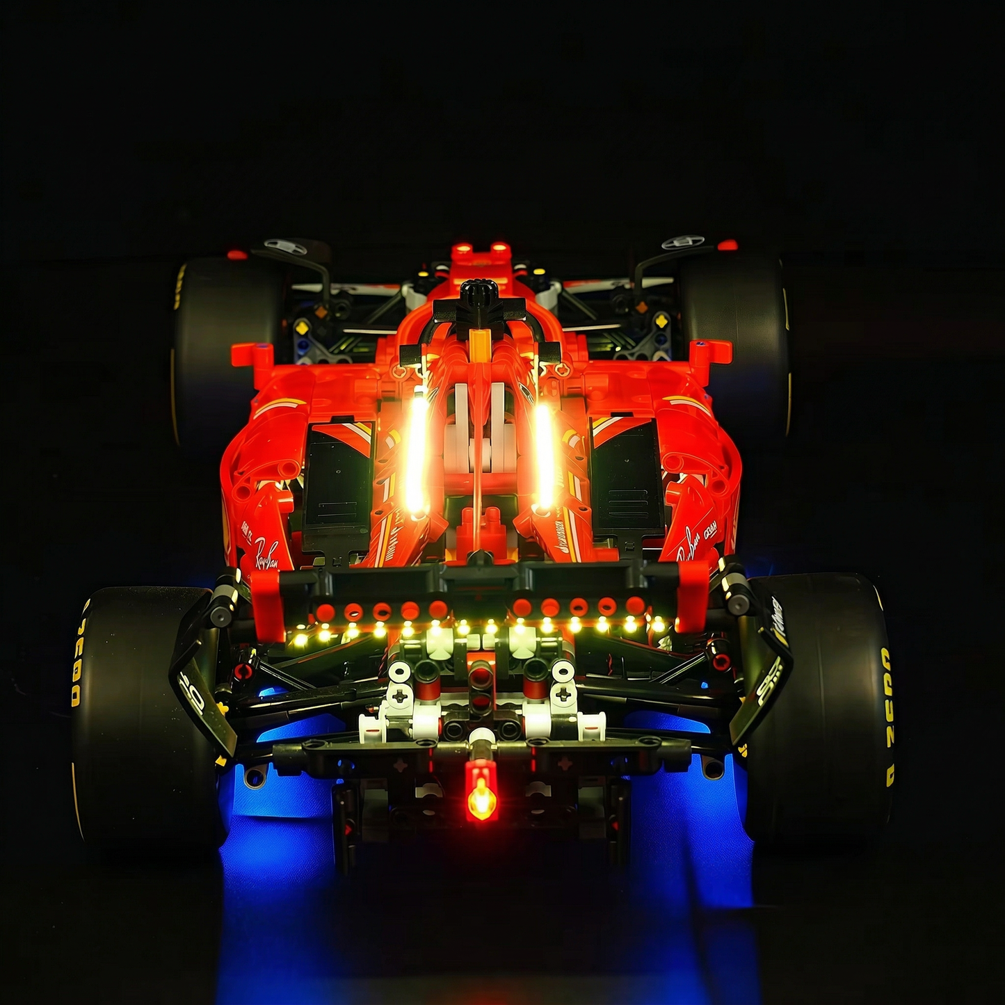 Kit de Iluminação para a Fórmula-1 Ferrari SF24 (1361 peças)