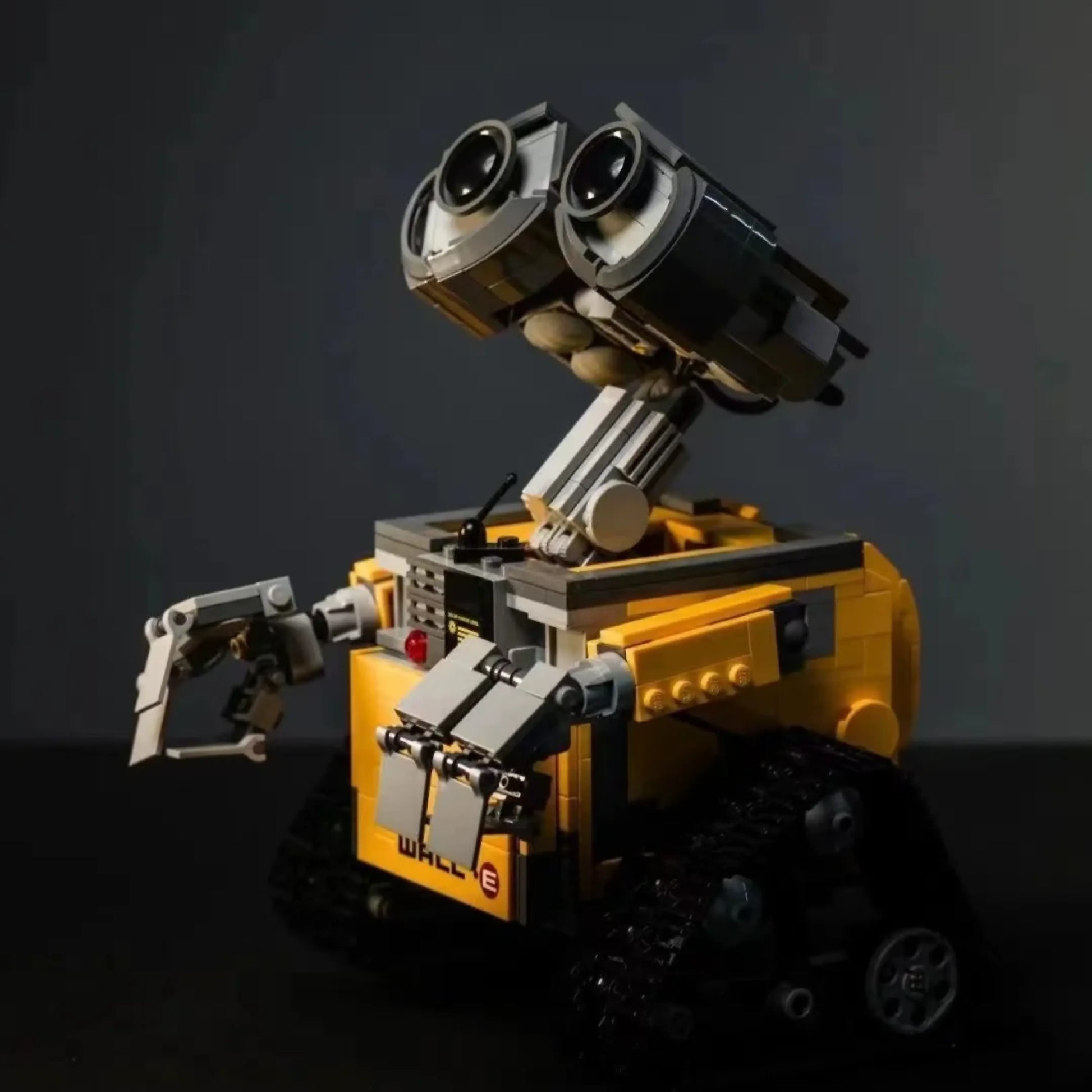 Wall-E Robo (687 peças) - Brics Craft